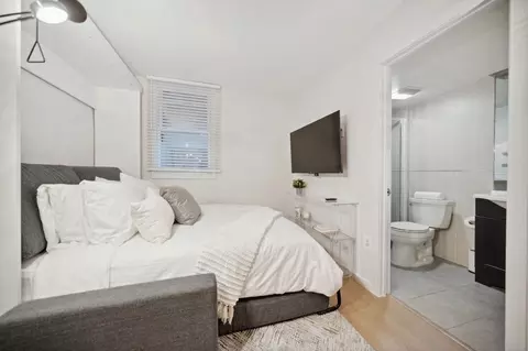 1425 P St NW, Washington, DC 20005 photo 2