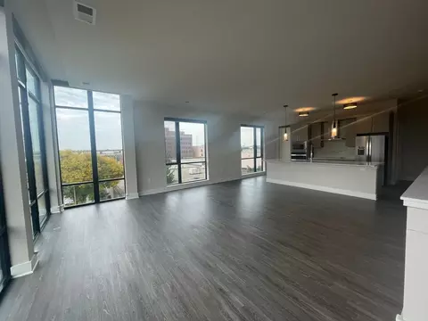 321 N Jefferson St, Milwaukee, WI 53202