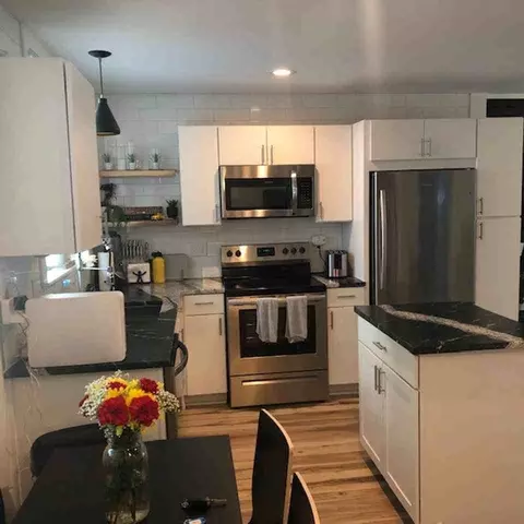 408 Hillsborough St, Chapel Hill, NC 27514