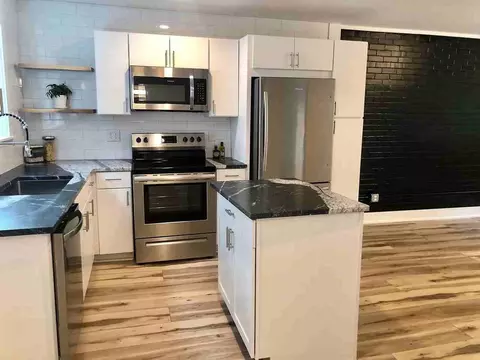 408 Hillsborough St, Chapel Hill, NC 27514