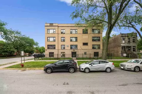 7003 S Harper Ave, Chicago, IL 60637