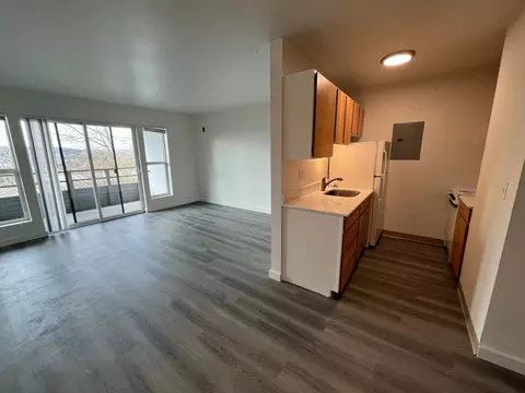 351 Vuemont Pl NE, Renton, WA 98056