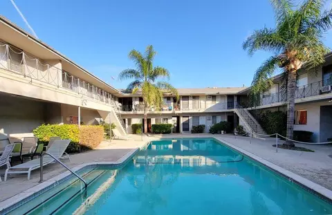 13437 Victory Blvd, Los Angeles, CA 91401