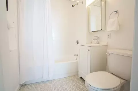 50 Franklin St, Worcester, MA 01608 photo 4