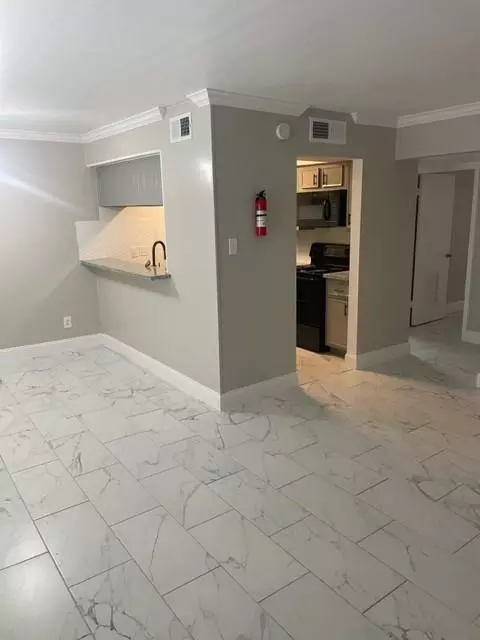 4045 Linkwood Dr, Houston, TX 77025
