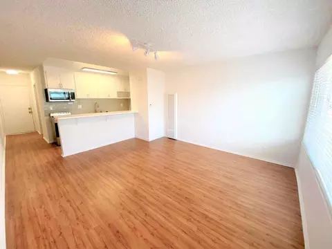 1645 Winona Blvd, Los Angeles, CA 90027 photo 3