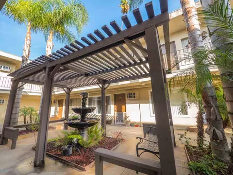 1645 Winona Blvd, Los Angeles, CA 90027 photo 17