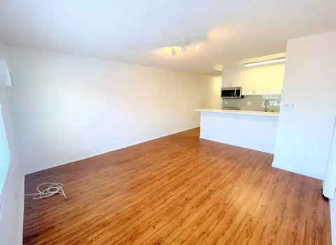 1645 Winona Blvd, Los Angeles, CA 90027 photo 5