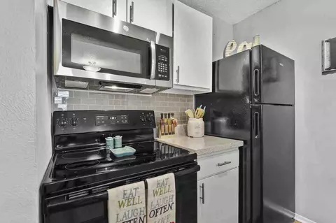 2115 Park Springs Cir, Arlington, TX 76013 photo 8