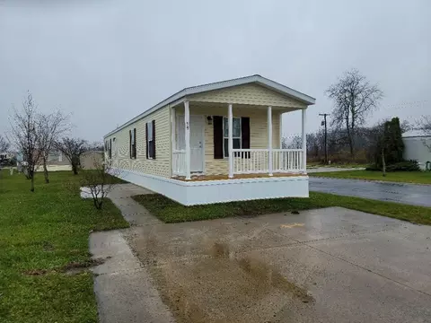 10326 Old Leo Rd, Fort Wayne, IN 46825