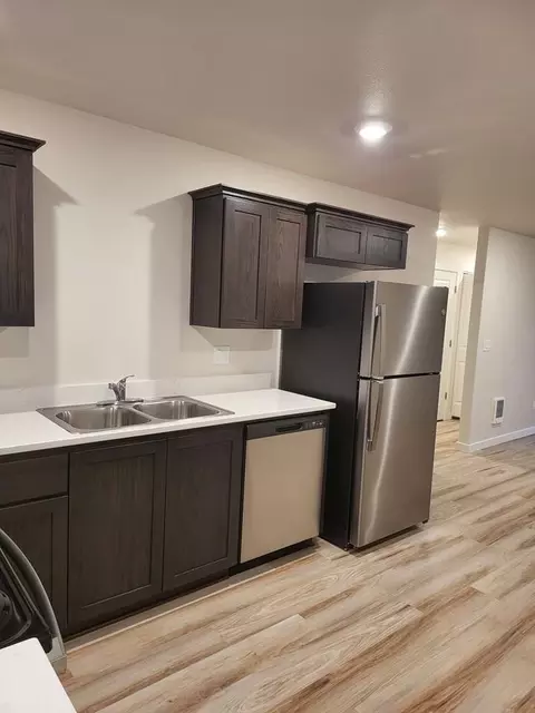 972 N 2nd St, Jefferson, OR 97352
