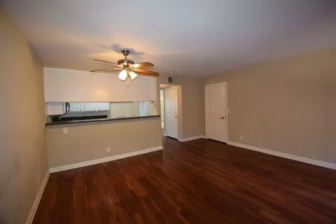 21306 Parthenia St, Los Angeles, CA 91304 photo 2