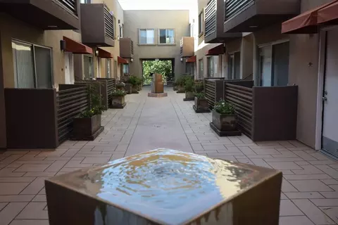 21306 Parthenia St, Los Angeles, CA 91304
