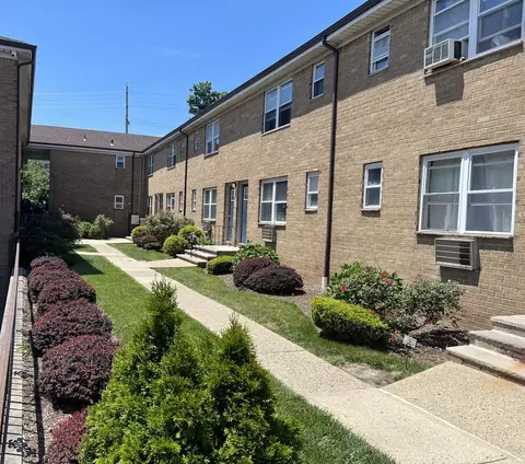15 Lehigh St, Hackensack, NJ 07601