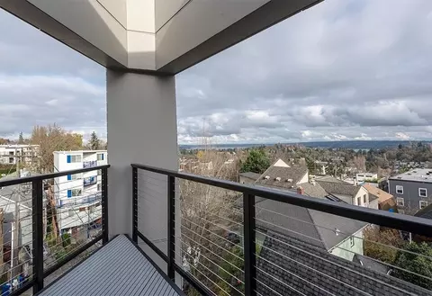 2302 E Denny Way, Seattle, WA 98122