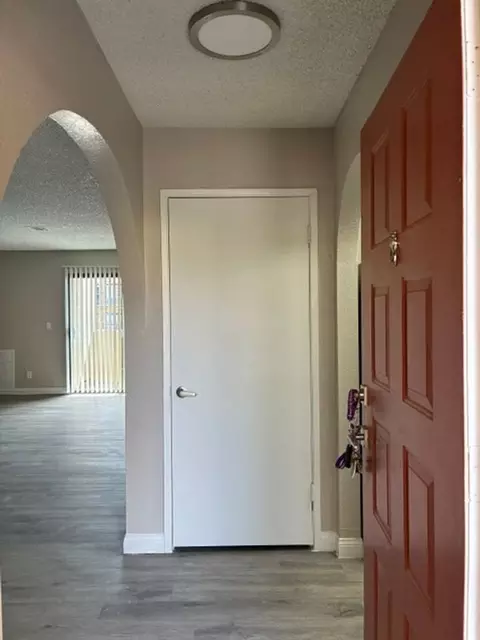 1330 E Reno Ave, Las Vegas, NV 89119