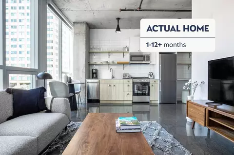 108 W Chicago Ave, Chicago, IL 60654