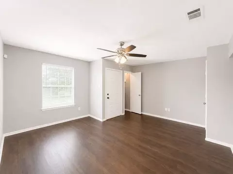 509 S Beverly St, Crowley, TX 76036