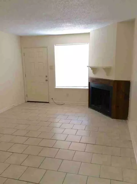 2265 A-d, Baton Rouge, LA 70820