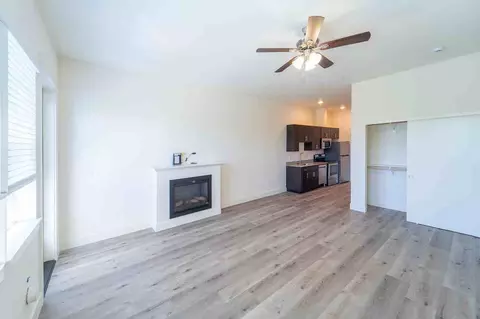 7980 SW Capitol Hill Rd, Portland, OR 97219