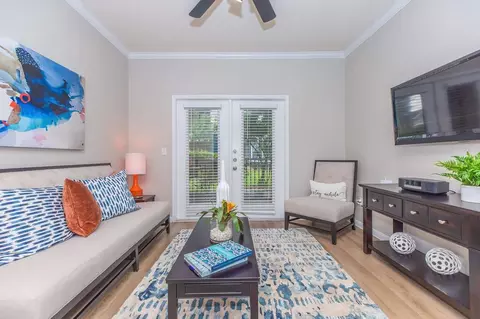 501 Sarah Deel Dr, Webster, TX 77598 photo 3