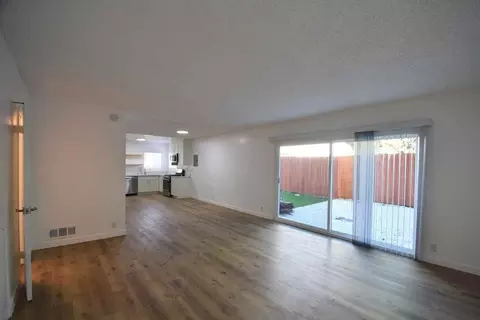 10855 Morrison St, North Hollywood, CA 91601
