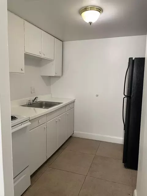 2815 E 130th St, Cleveland, OH 44120