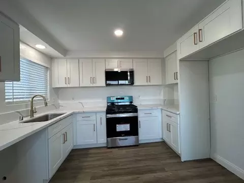 2211 S Grand Ave, Los Angeles, CA 90731