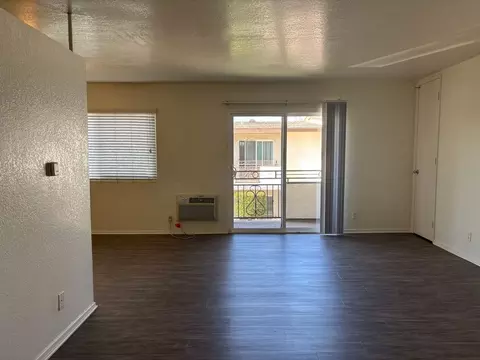 4907 14 Hayter Ave, Lakewood, CA 90712