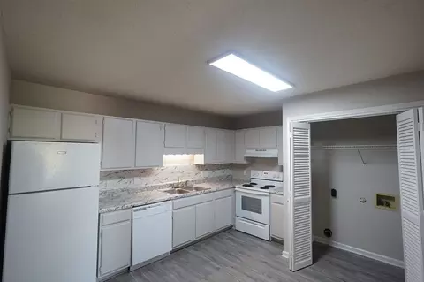 1105 Skyland Blvd E, Tuscaloosa, AL 35405