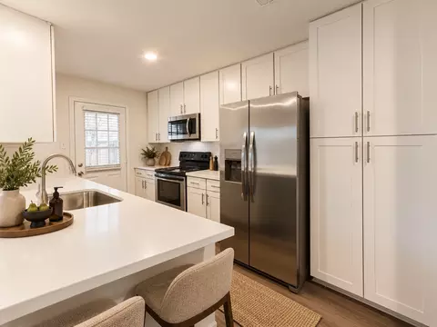 601 Cypress Station Dr, Houston, TX 77090
