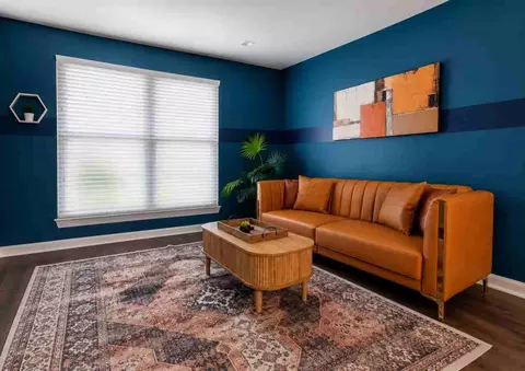 1001 Pinemont Dr, Houston, TX 77018