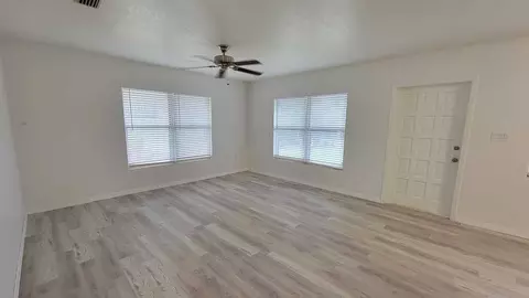 220 Avenue Des Parques N, Venice, FL 34285