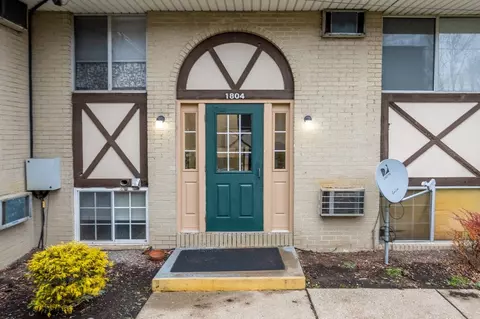 1717 Trinity Pl NW, Canton, OH 44709 photo 2