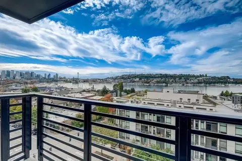 2210 Eastlake Ave E, Seattle, WA 98102