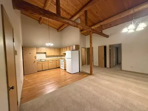 2555 Mission Rd, North Pole, AK 99705