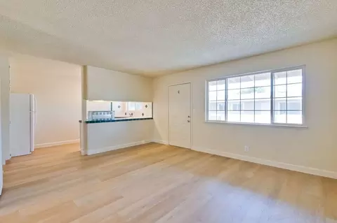105 Roundtable Dr, San Jose, CA 95111