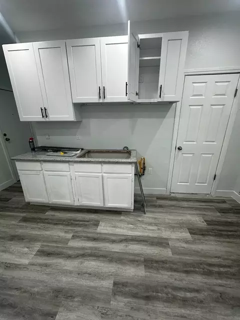2221 Michigan Ave, Los Angeles, CA 90033