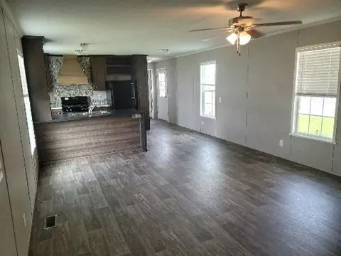 10326 Old Leo Rd, Fort Wayne, IN 46825