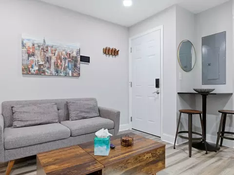 1425 P St NW, Washington, DC 20005 photo 2