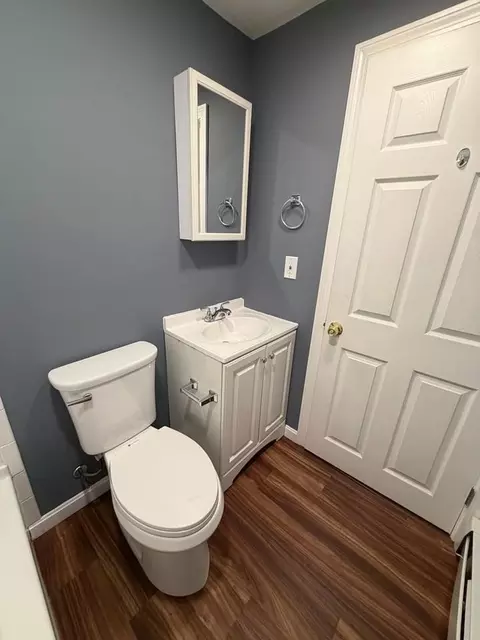 134 134-140-148 Willard St, Lowell, MA 01850