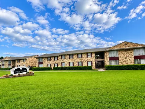 2625 E Illinois Ave, Dallas, TX 75216