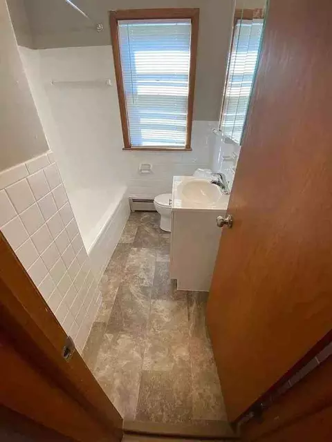 900 W 25th St, Minneapolis, MN 55405 photo 14