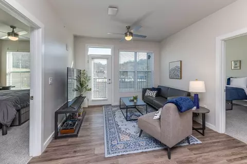 1001 Marshall Ave, Cincinnati, OH 45225