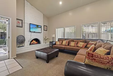 921 Paseo Camarillo, Camarillo, CA 93010 photo 4