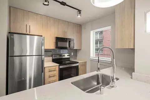 422 Yale Ave N, Seattle, WA 98109 photo 50