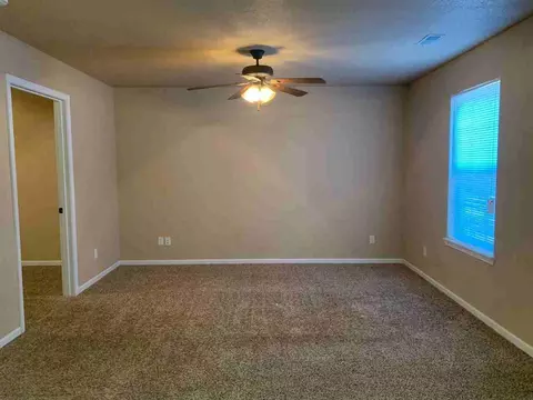 16529 Hunters Ridge Ln, Saint Robert, MO 65584