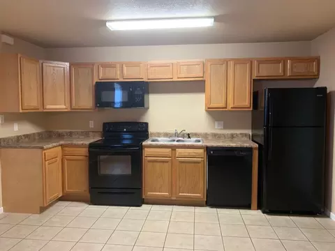 16529 Hunters Ridge Ln, Saint Robert, MO 65584 photo 3
