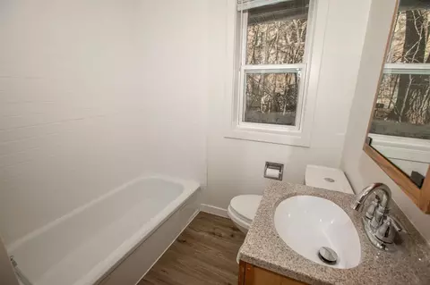 33 Wentworth Ct E, Minneapolis, MN 55419 photo 8