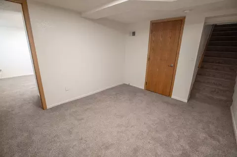 33 Wentworth Ct E, Minneapolis, MN 55419 photo 9